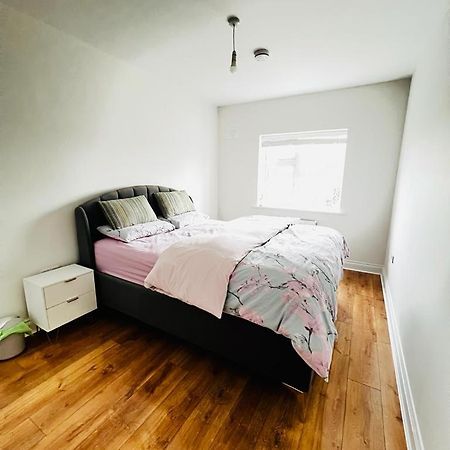 Room In Limerick Bagian luar foto